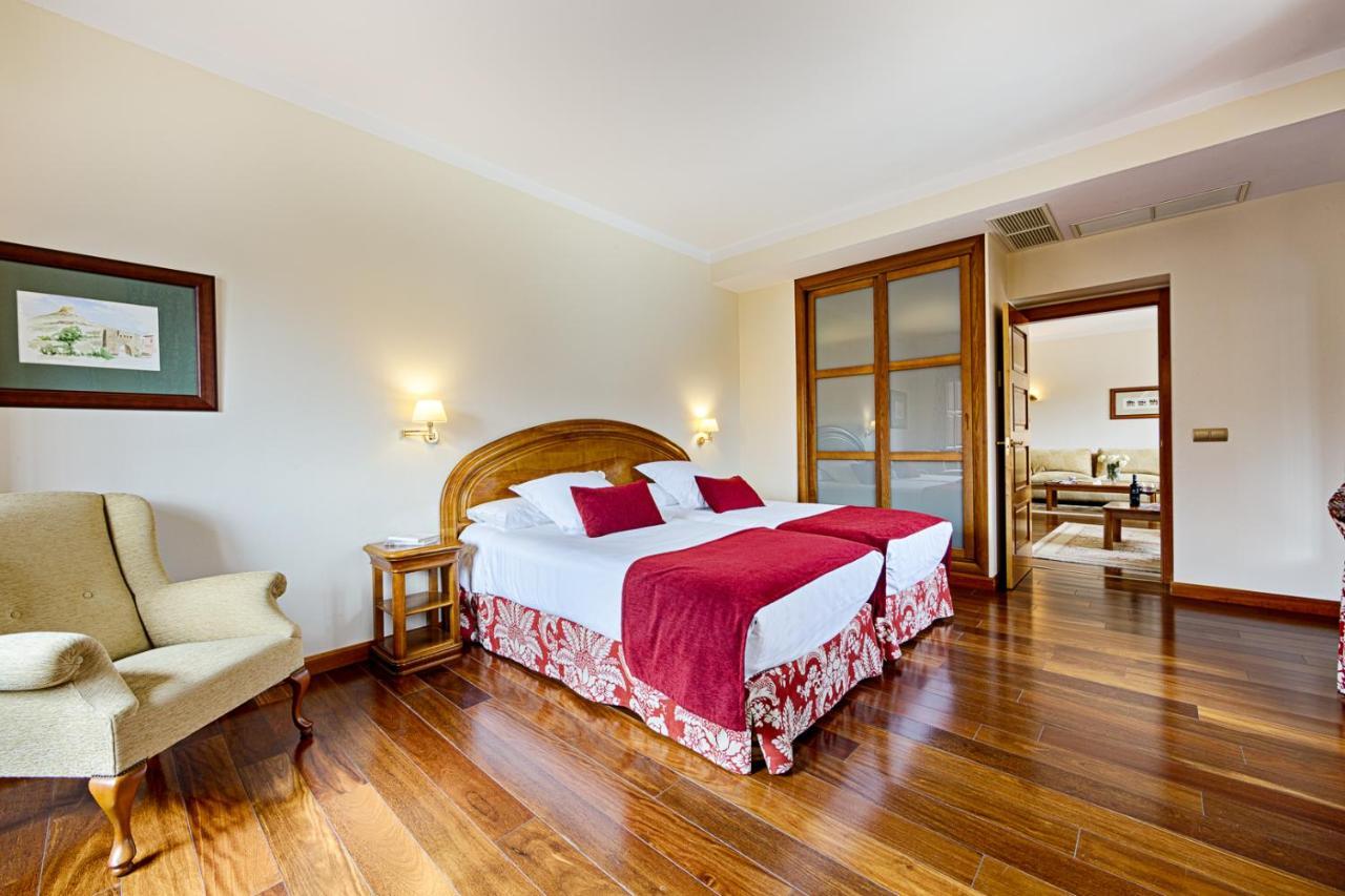 Azz Penafiel Las Claras Hotel & Spa Екстер'єр фото